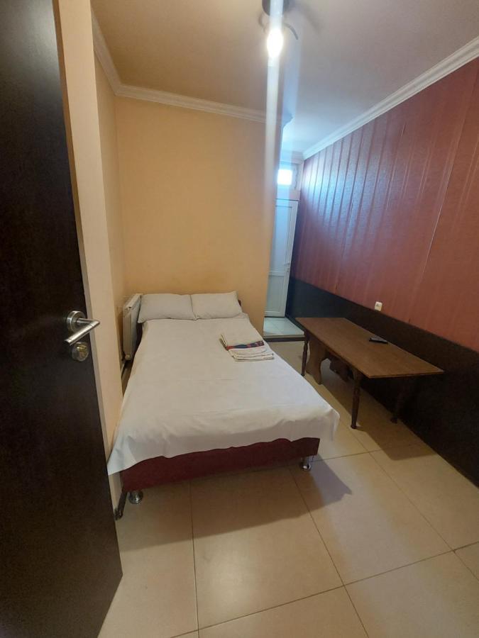 Rp Hotel- Hostel Ереван Екстериор снимка
