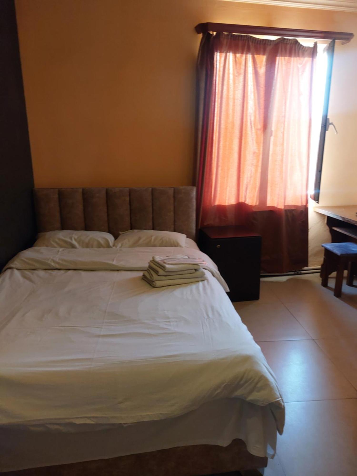Rp Hotel- Hostel Ереван Екстериор снимка