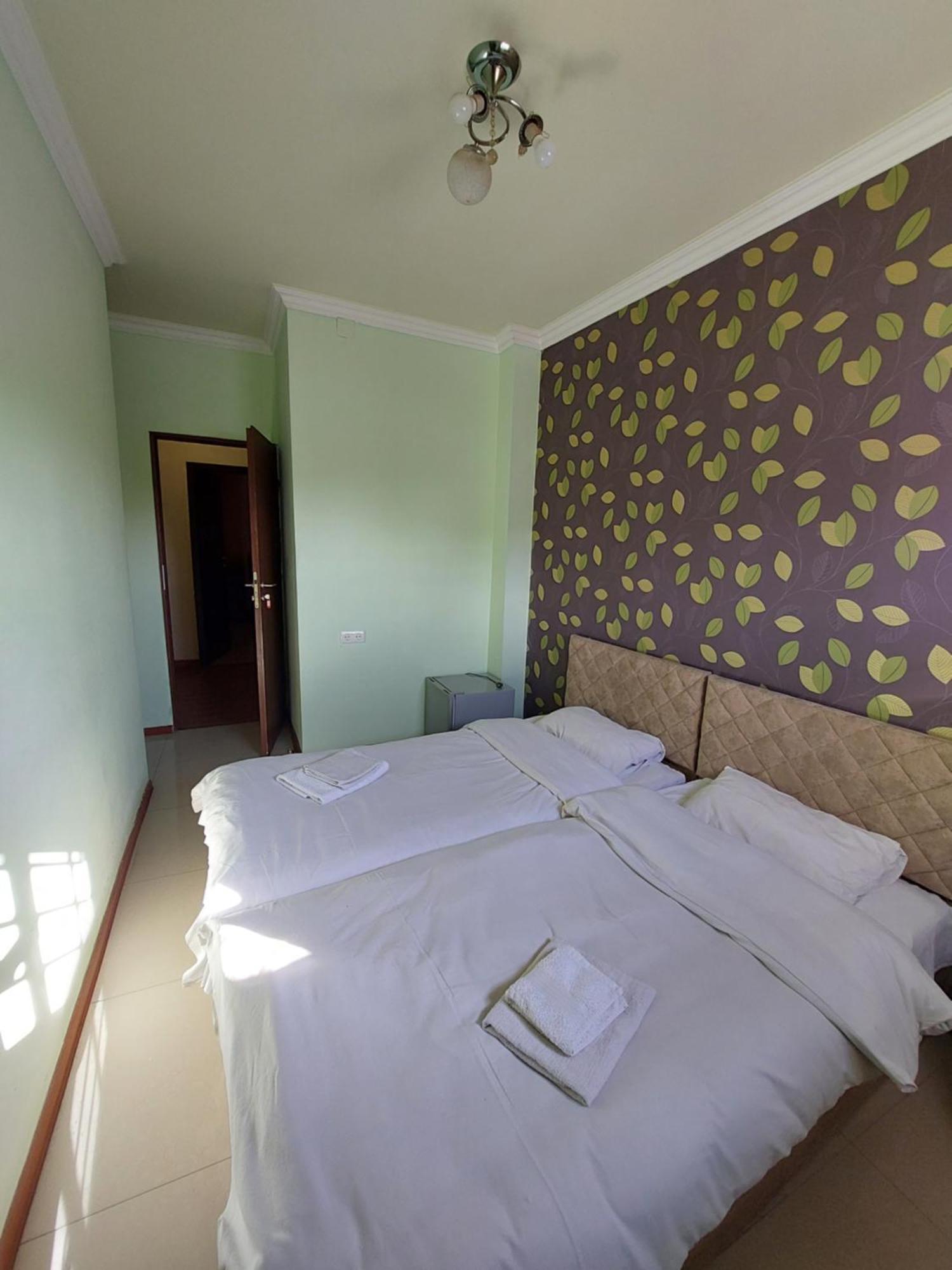 Rp Hotel- Hostel Ереван Екстериор снимка